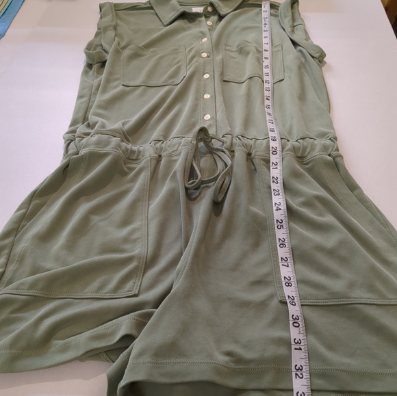 Lou & Grey Women's Olive Green Sleeveless Shorts Romper, Size M - Picture 5 of 9